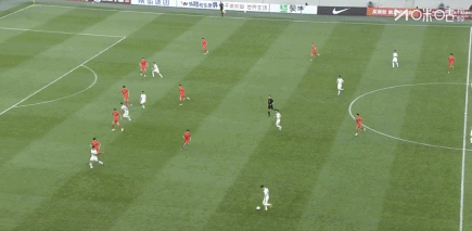 U23国足点球绝平朝鲜队 争议判罚引热议